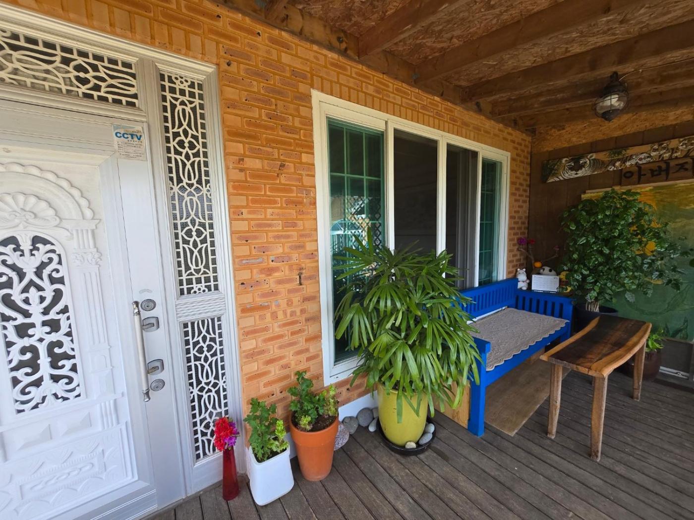 Artist And Flower Pension Namhae Exterior foto